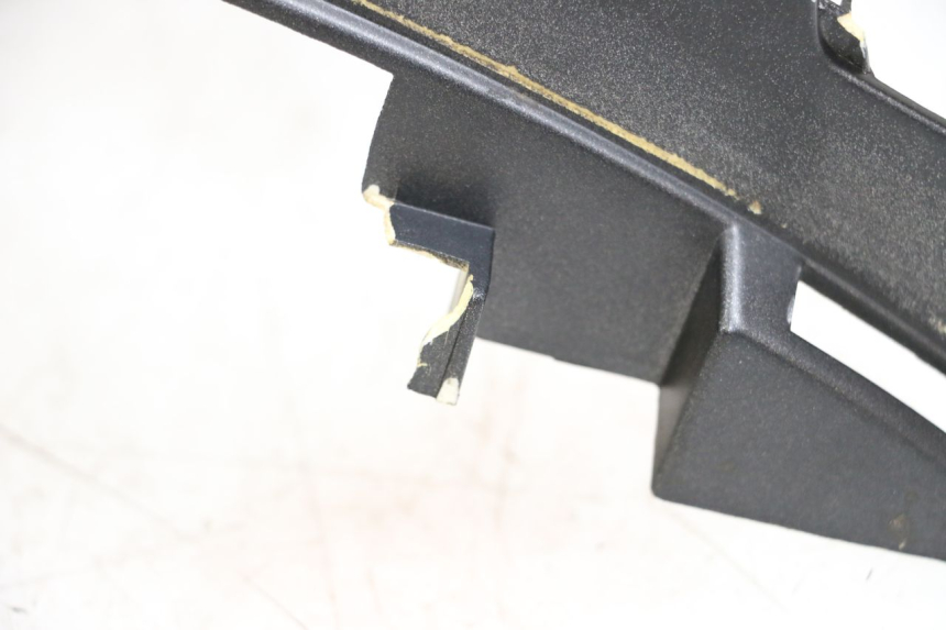 photo de CARENADO TRASERO JM MOTORS OLDIES 4T 50 (2010 - 2020) - Detalles de los puntos de fijación