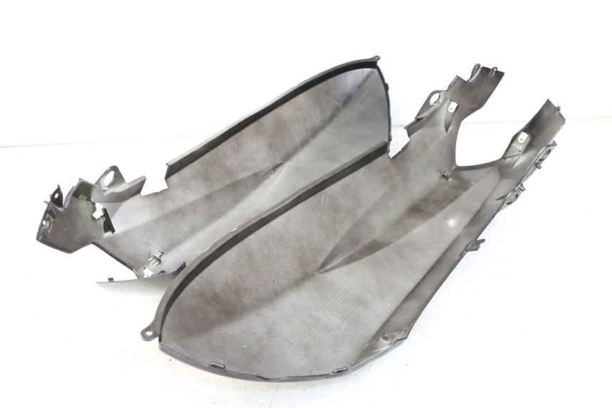 photo de CARENADO TRASERO PEUGEOT KISBEE 4T 50 (2018 - 2022) - Características distintivas