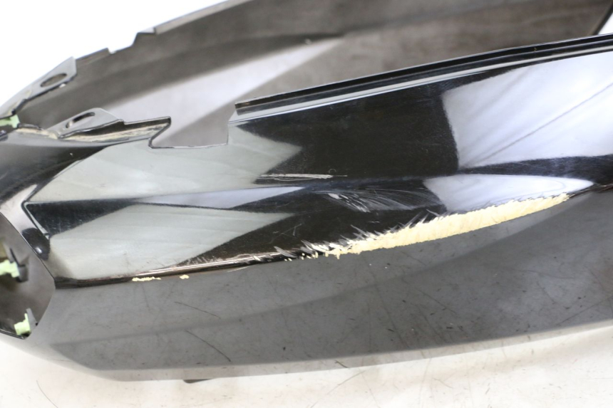 photo de CARENADO TRASERO PEUGEOT KISBEE 4T 50 (2018 - 2022) - Primer plano técnico