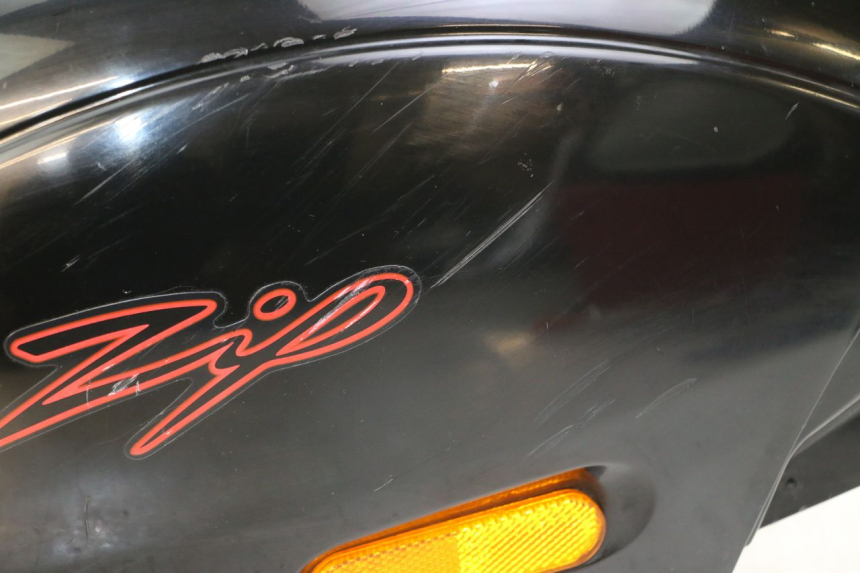 photo de CARENADO TRASERO PIAGGIO ZIP 4T 50 (2018 - 2020) - Estado de la superficie y material