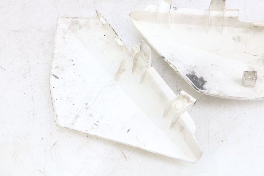 photo de CARENADO TRASERO YCF R-START 125 - Primer plano técnico