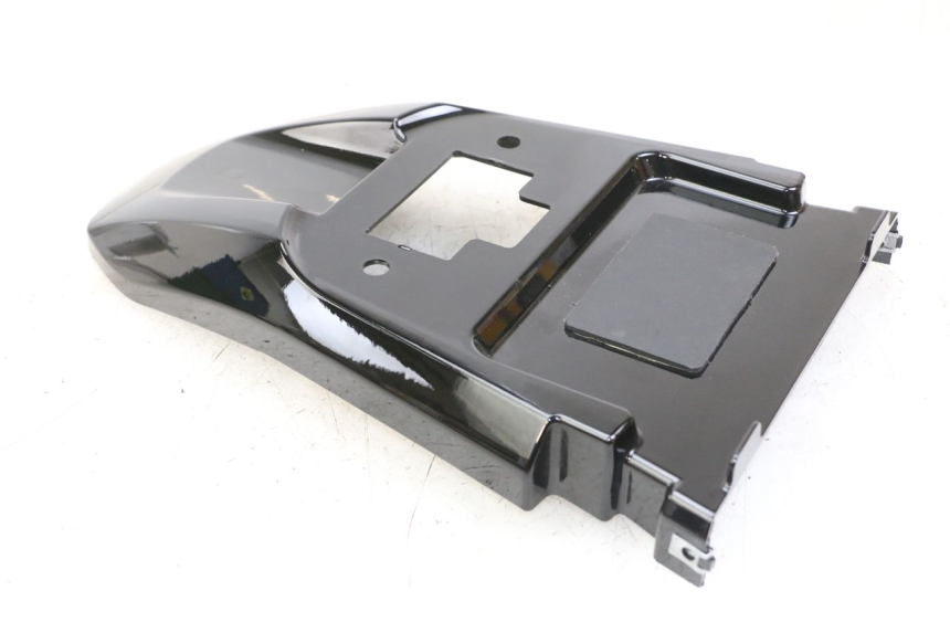 photo de CARENADO TRASERO ROYAL ENFIELD SCRAM 411 (2022 - 2024) - Primer plano técnico