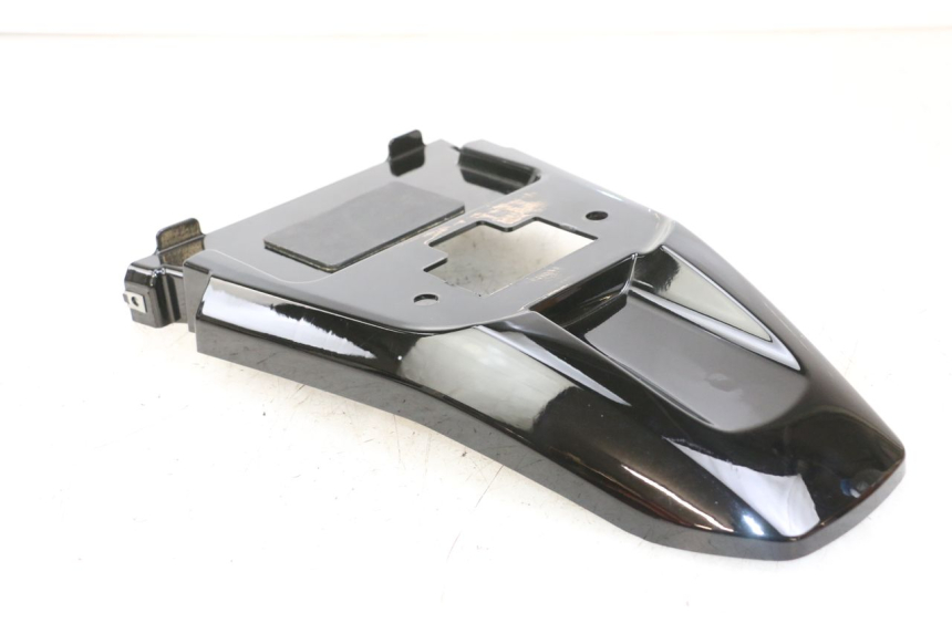 photo de CARENADO TRASERO ROYAL ENFIELD SCRAM 411 (2022 - 2024) - Detalles de los puntos de fijación