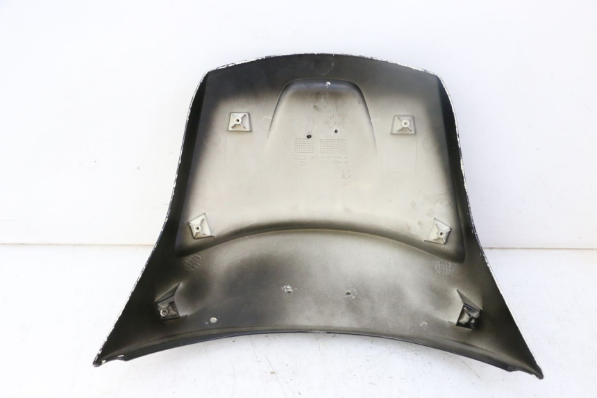 photo de CARENADO TRASERO PEUGEOT SATELIS 125 (2013 - 2018) - Detalles de los puntos de fijación