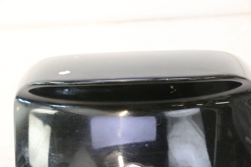 photo de CARENADO TRASERO PEUGEOT SATELIS 125 (2013 - 2018) - Detalles de los puntos de fijación