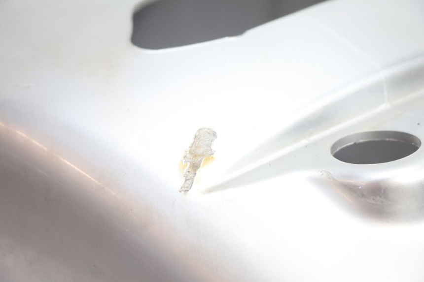 photo de CARENADO TRASERO APRILIA SCARABEO GT 125 (1999 - 2007) - Detalles de los puntos de fijación