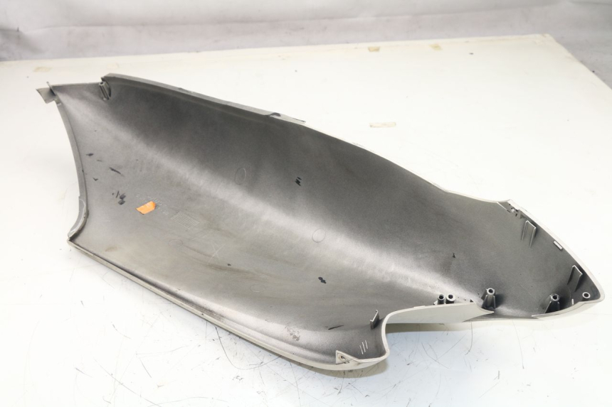 photo de CARENADO TRASERO MBK SKYLINER 125 (2001 - 2003) - Otra perspectiva