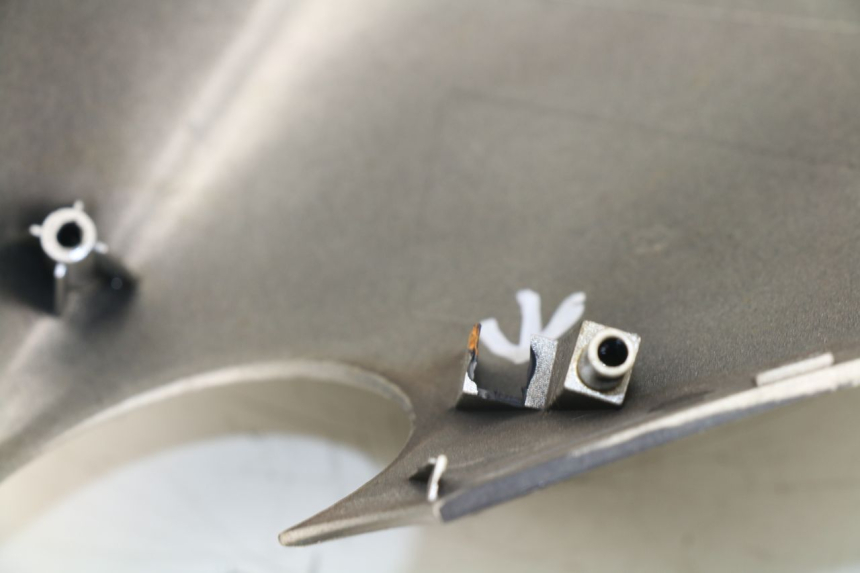 photo de CARENADO TRASERO MBK SKYLINER 125 (2001 - 2003) - Primer plano técnico