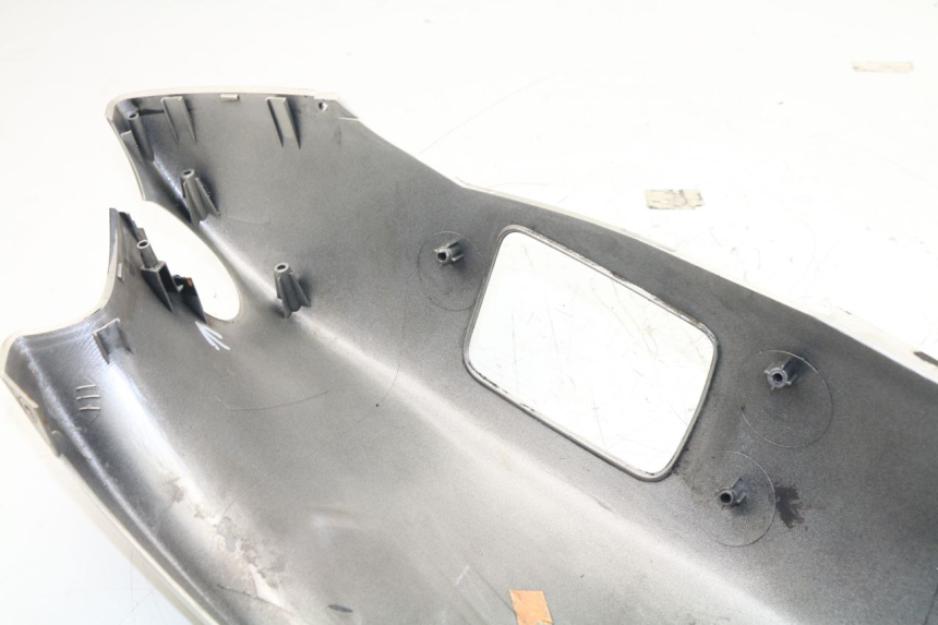 photo de CARENADO TRASERO MBK SKYLINER 125 (2001 - 2003) - Detalles de los puntos de fijación