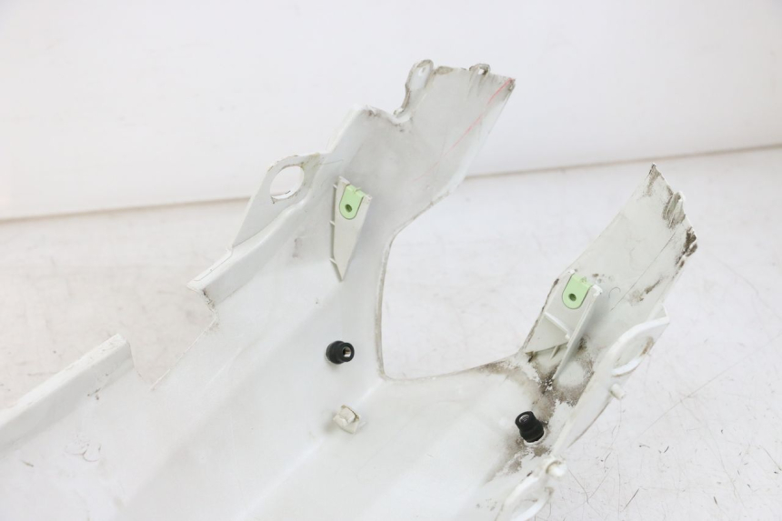 photo de CARENADO TRASERO PEUGEOT STREETZONE 2T 50 (2014 - 2019) - Características distintivas