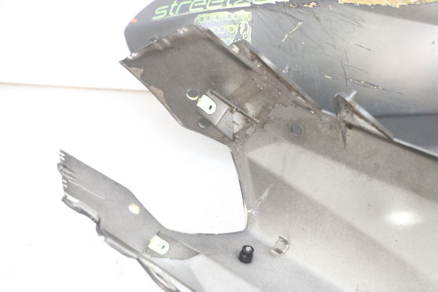 photo de CARENADO TRASERO PEUGEOT STREETZONE I 2T 50 (2018 - 2020) - Características distintivas