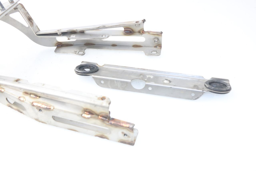 photo de CARENADO TRASERO YAMAHA TDM ABS 900 (2002 - 2014) - Primer plano de alta resolución