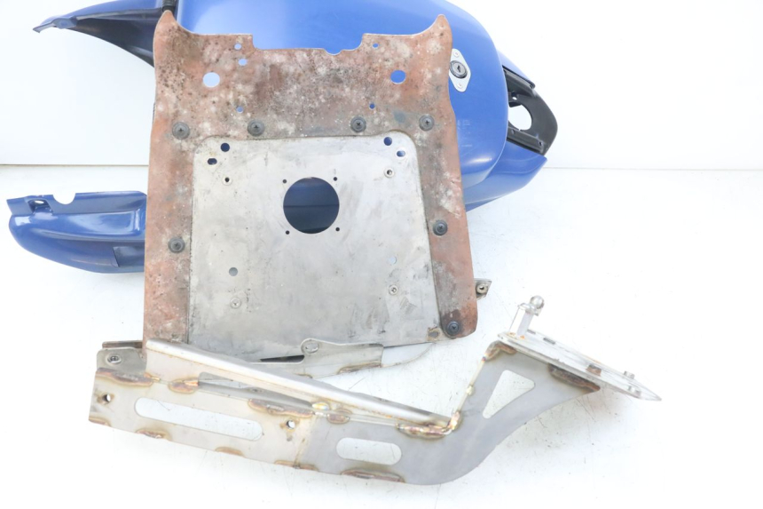 photo de CARENADO TRASERO YAMAHA TDM ABS 900 (2002 - 2014) - Características distintivas