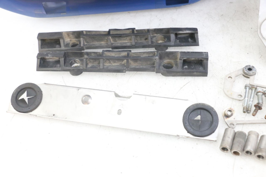 photo de CARENADO TRASERO YAMAHA TDM ABS 900 (2002 - 2014) - Ángulo de visión alternativo