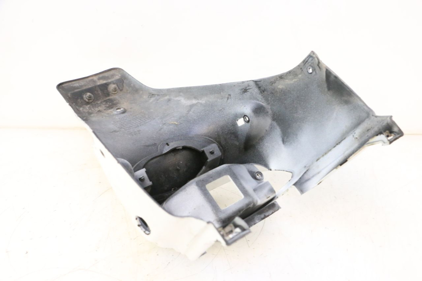 photo de CARENADO TRASERO PEUGEOT TREKKER 50 (1995 - 2004) - Zoom estado de uso