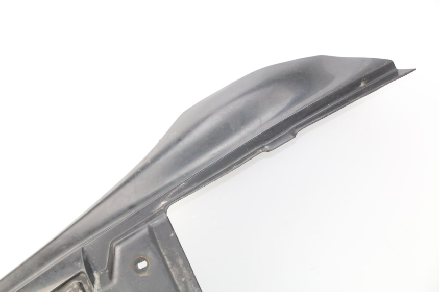 photo de CARENADO TRASERO YAMAHA TW 125 (1998 - 2002) - Estado de la superficie y material