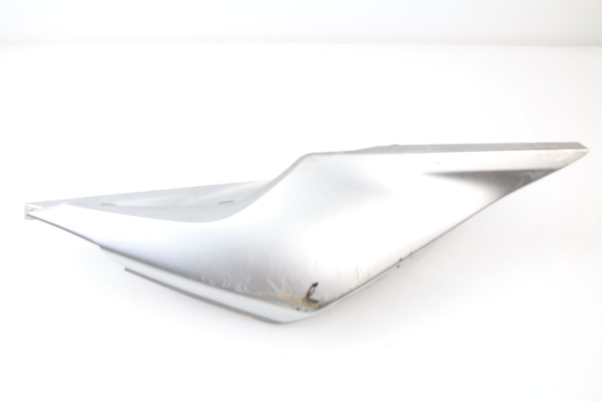 photo de CARENADO TRASERO HONDA VFR F 1200 (2010 - 2015) - Primer plano técnico