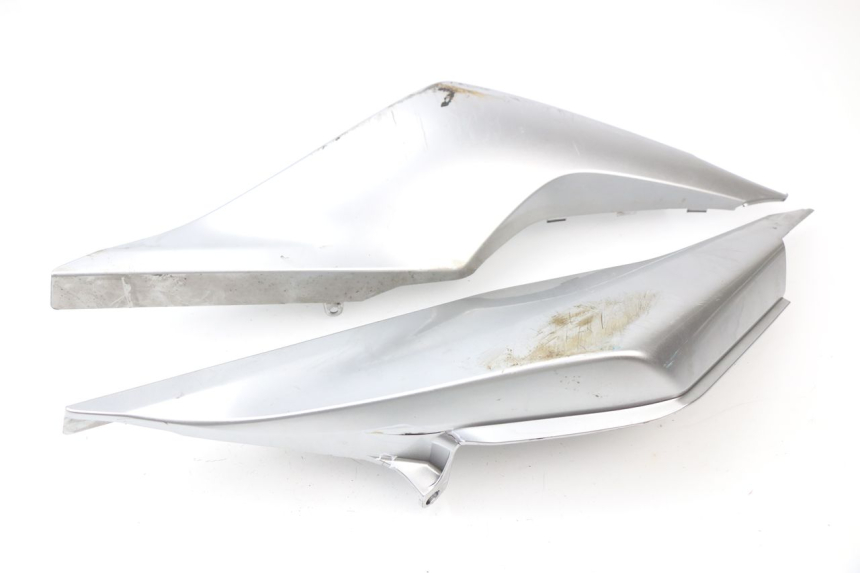 photo de CARENADO TRASERO HONDA VFR F 1200 (2010 - 2015) - Estado de la superficie y material