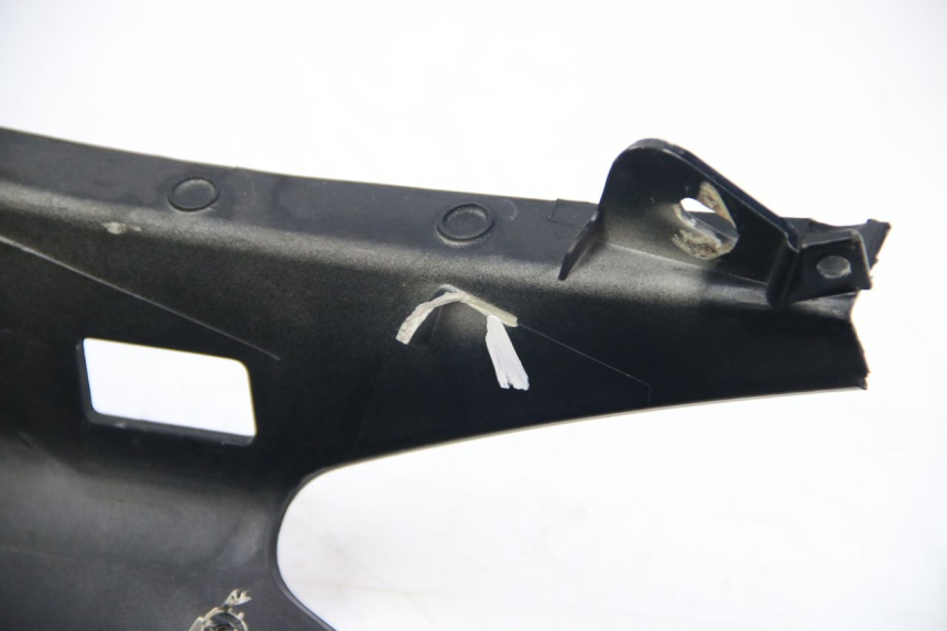 photo de CARENADO TRASERO YAMAHA XMAX X-MAX 125 (2006 - 2009) - Características distintivas