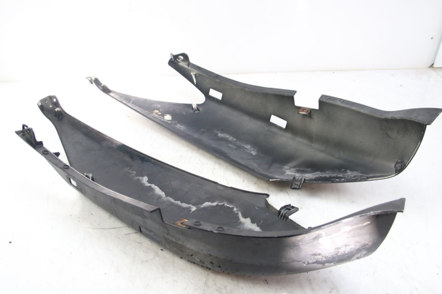 photo de CARENADO TRASERO YAMAHA XMAX X-MAX 125 (2006 - 2009) - Recambio usado revisado