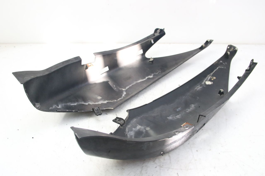 photo de CARENADO TRASERO YAMAHA XMAX X-MAX 125 (2006 - 2009) - Marcados y referencias originales