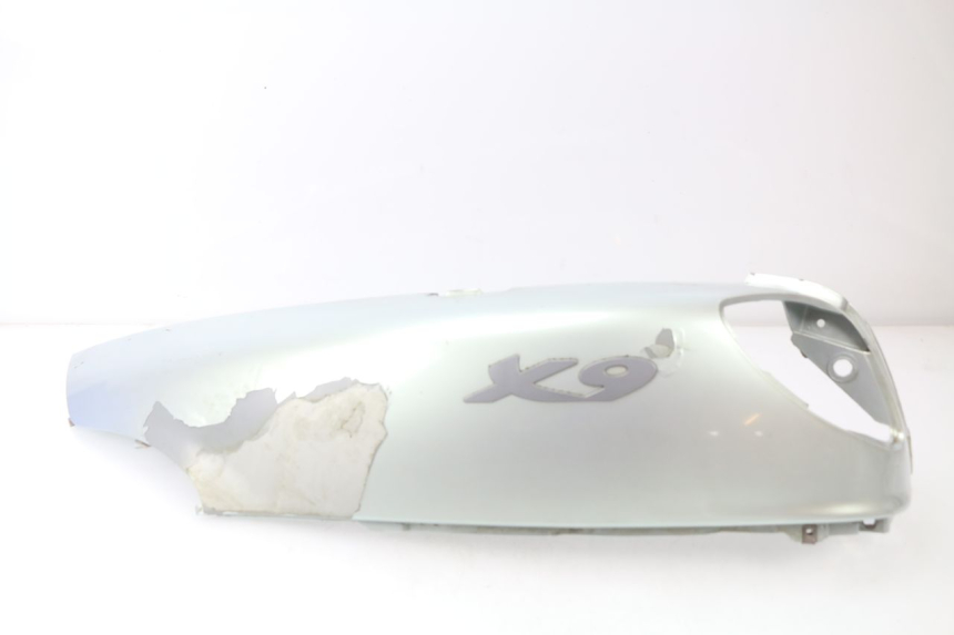 photo de CARENADO TRASERO PIAGGIO X9 125 (2000 - 2003) - Otra vista del artículo