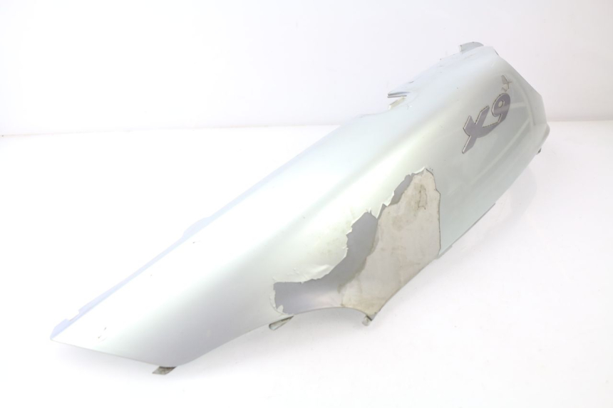photo de CARENADO TRASERO PIAGGIO X9 125 (2000 - 2003) - Marcados y referencias originales