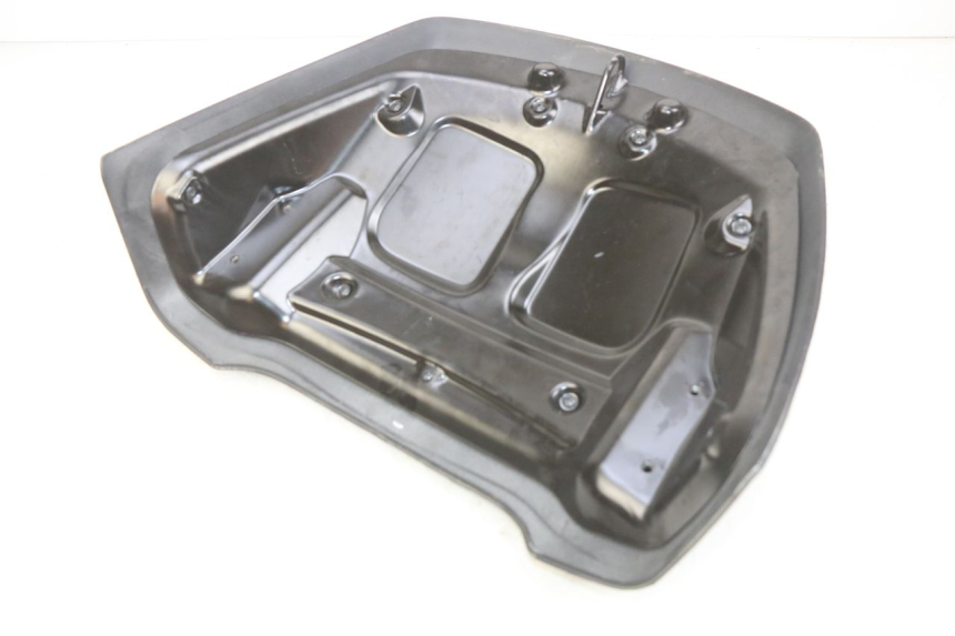 photo de CARENADO TRASERO PIAGGIO XEVO - X EVO 125 (2007 - 2017) - Otra perspectiva