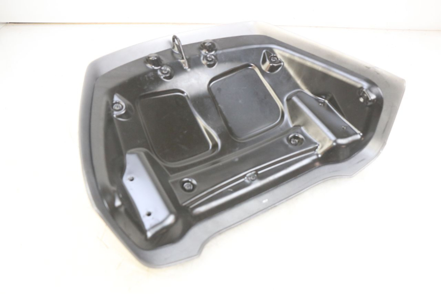 photo de CARENADO TRASERO PIAGGIO XEVO - X EVO 125 (2007 - 2017) - Detalle de la pieza