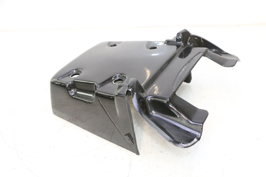 photo de CARENADO TRASERO HONDA XRV AFRICA TWIN 750 (1990 - 1992) - Primer plano técnico