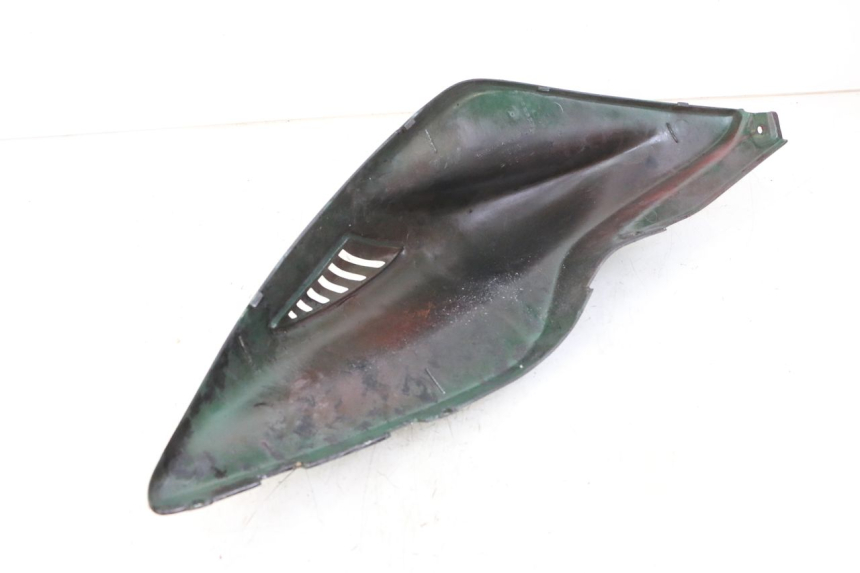 photo de CARENADO TRASERO YAMAHA AEROX 50 (1997 - 2006) - Características distintivas