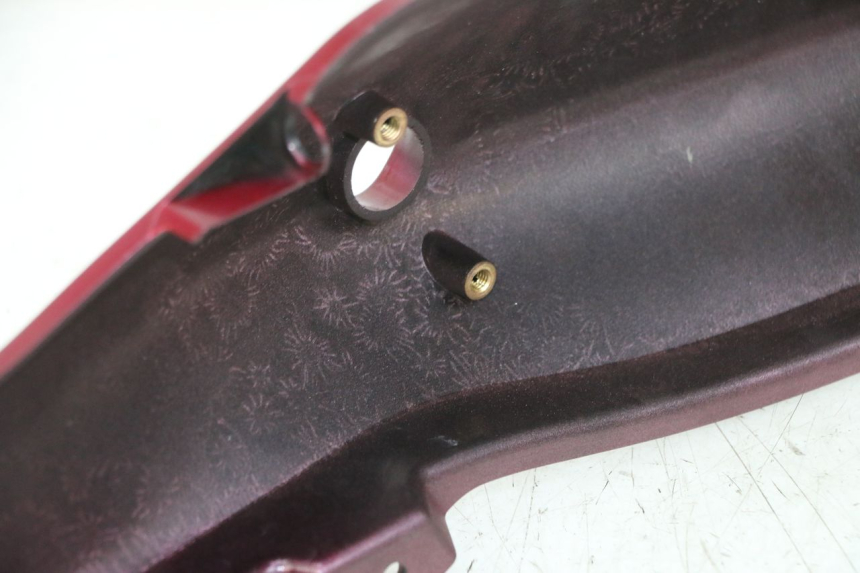 photo de CARENADO TRASERO KAWASAKI ZR 7 750 (1999 - 2004) - Primer plano técnico