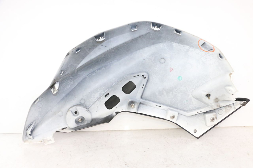 photo de TAPA DEPOSITO DERECHO BMW G310 R 310 (2016 - 2020) - Detalles de los puntos de fijación