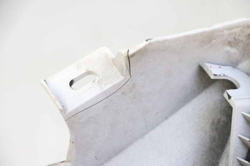 photo de TAPA DEPOSITO DERECHO BMW G310 R 310 (2016 - 2020) - Estado de la superficie y material