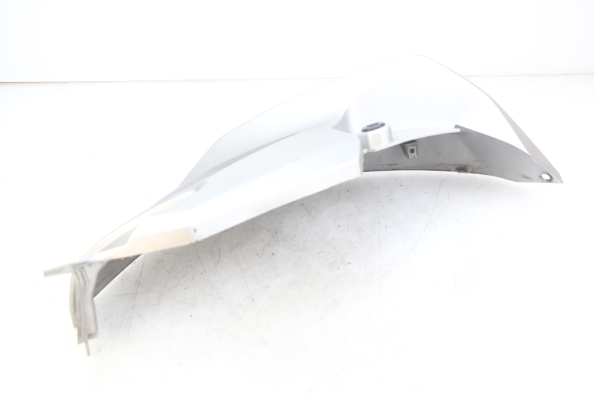 photo de CARENADO DE DEPÓSITO DERECHO YAMAHA MT ABS 125 (2014 - 2018) - Primer plano técnico