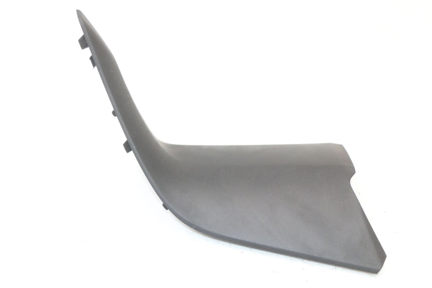 photo de TAPA DEPOSITO DERECHO YAMAHA XMAX X-MAX ABS 125 (2017 - 2020) - Detalle de la pieza