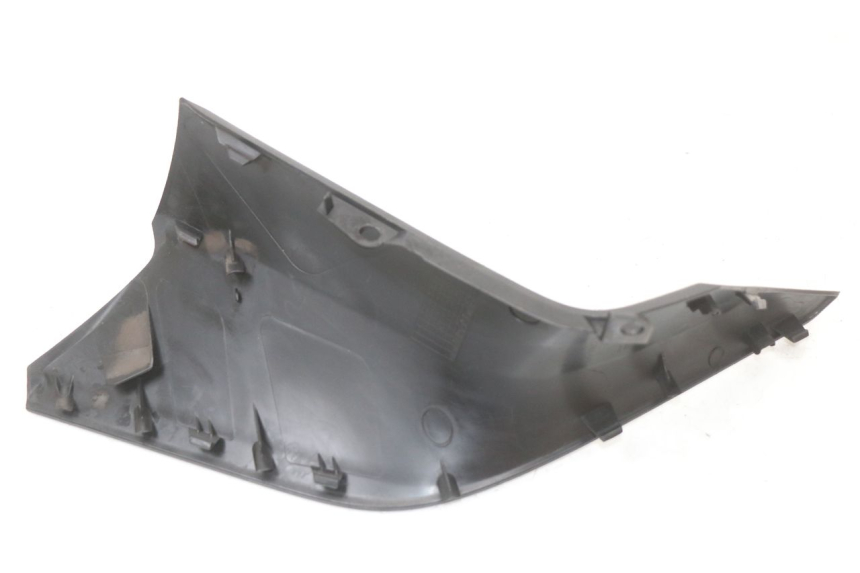 photo de TAPA DEPOSITO DERECHO YAMAHA XMAX X-MAX ABS 125 (2017 - 2020) - Zoom estado de uso