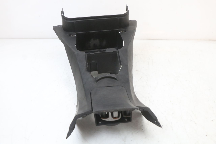 photo de TAPA DEPOSITO LONGJIA EASY MAX 125 (2020 - 2024) - Detalle de la pieza