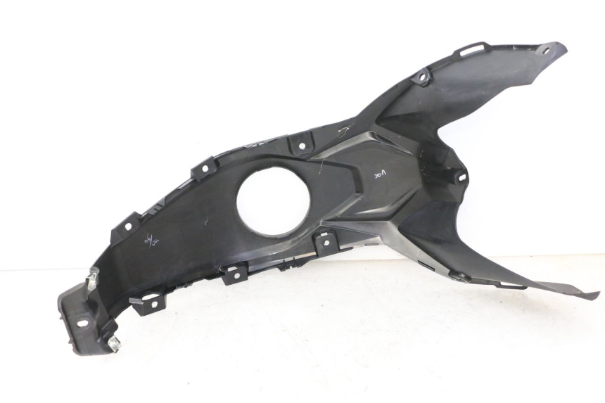 photo de TAPA DEPOSITO BMW G310 R 310 (2016 - 2020) - Características distintivas
