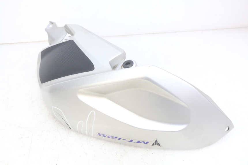 photo de CARENADO DE DEPÓSITO IZQUIERDO YAMAHA MT ABS 125 (2014 - 2018) - Características distintivas