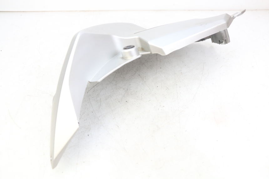 photo de CARENADO DE DEPÓSITO IZQUIERDO YAMAHA MT ABS 125 (2014 - 2018) - Zoom sobre los componentes