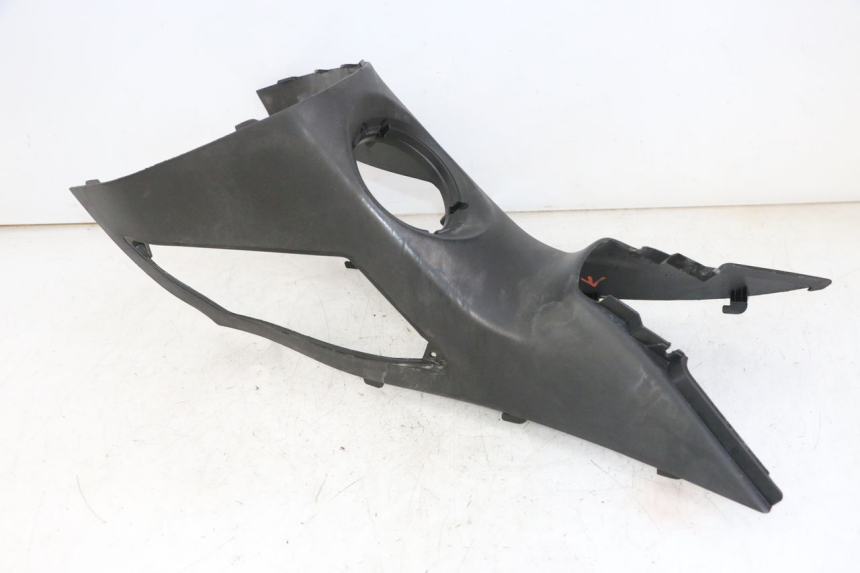 photo de TAPA DEPOSITO GILERA NEXUS 300 (2008 - 2013) - Detalles de los puntos de fijación