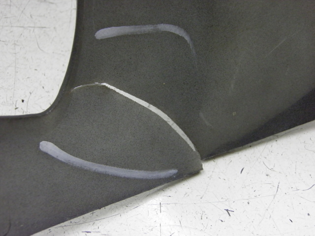 photo de TAPA DEPOSITO HONDA FES PANTHEON 125 (2003 - 2007) - Estado de la superficie y material