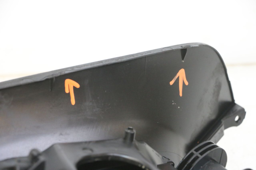 photo de TAPA DEPOSITO PIAGGIO IE MP3 YOURBAN 300 (2011 - 2016) - Estado de la superficie y material