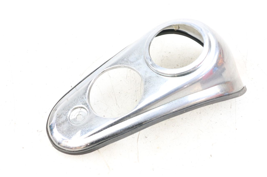 photo de TAPA DEPOSITO JINLUN JL HIGHLANDER 125 (2007 - 2015) - Detalles de los puntos de fijación