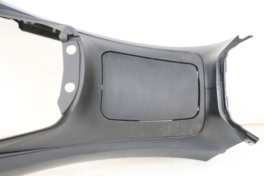 photo de TAPA DEPOSITO PIAGGIO MP3 HPE 350 (2018 - 2020) - Detalle de la pieza