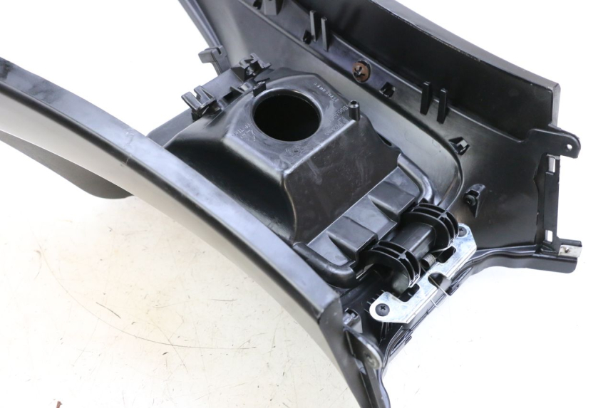 photo de TAPA DEPOSITO PIAGGIO MP3 HPE 350 (2018 - 2020) - Vista general del producto