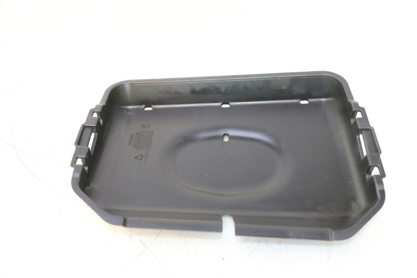photo de TAPA DEPOSITO PIAGGIO MP3 HPE 530 (2022 - 2026) - Vista principal