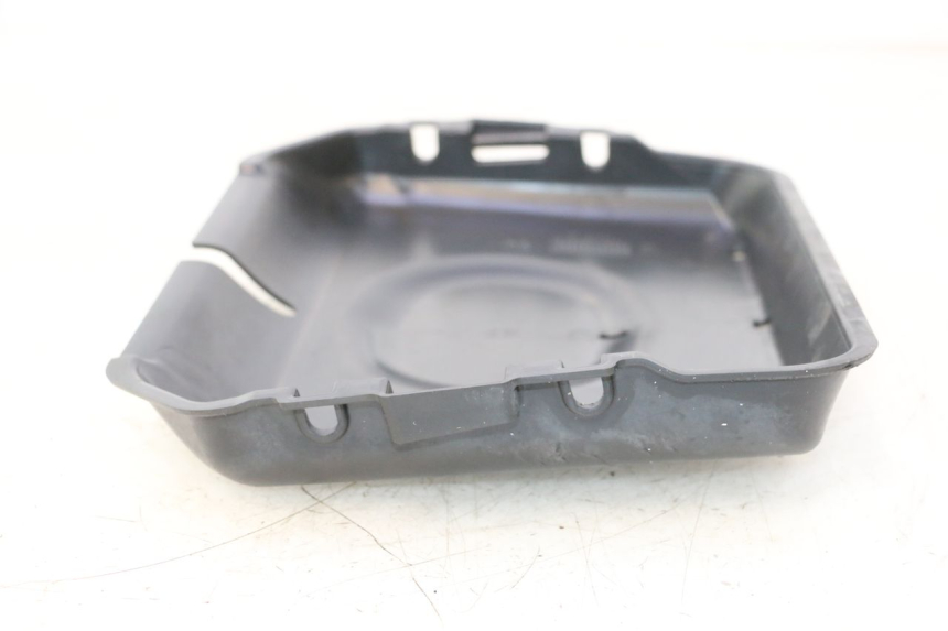 photo de TAPA DEPOSITO PIAGGIO MP3 HPE 530 (2022 - 2026) - Zoom estado de uso