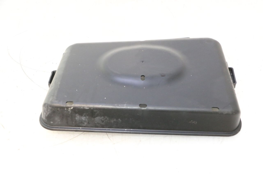 photo de TAPA DEPOSITO PIAGGIO MP3 HPE 530 (2022 - 2026) - Vista general del producto